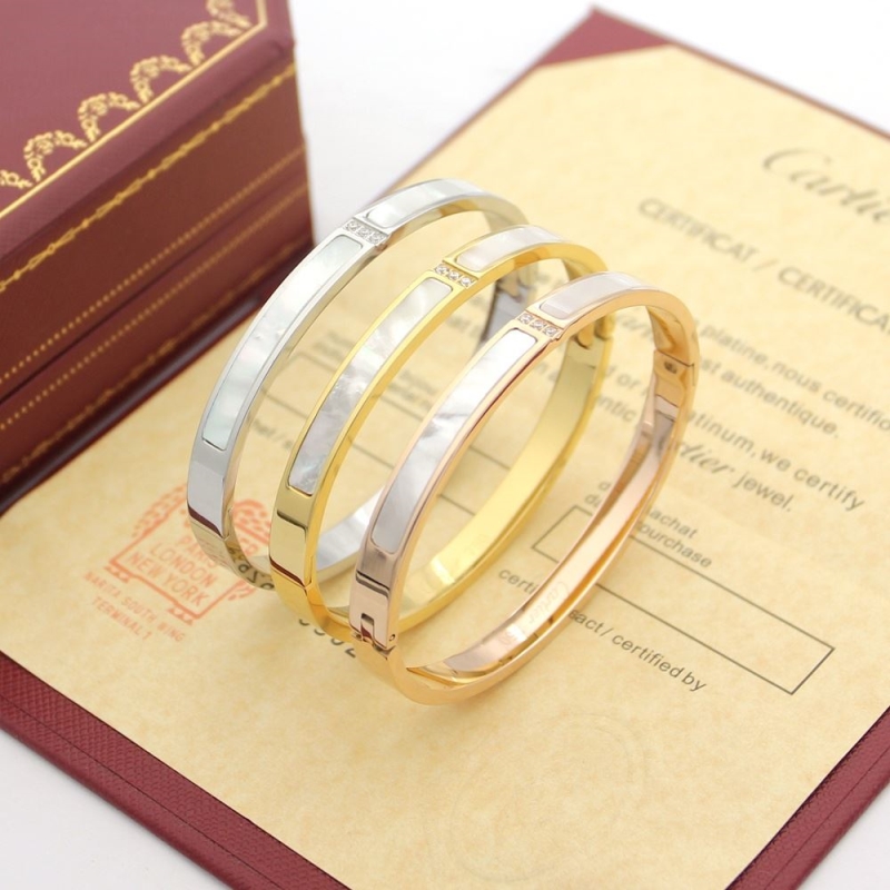 Ca*t*er bracelets